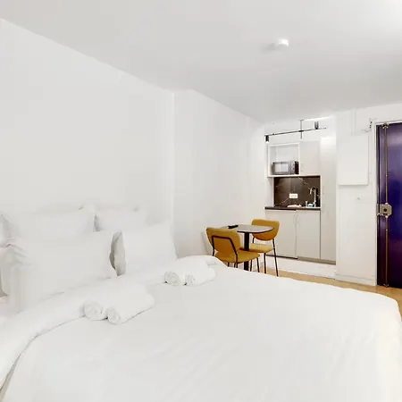 Cozy In The Bastille Neighborhood